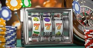 Antarmuka aplikasi masterhoki menampilkan studio kasino langsung dengan dealer dan meja roulette
